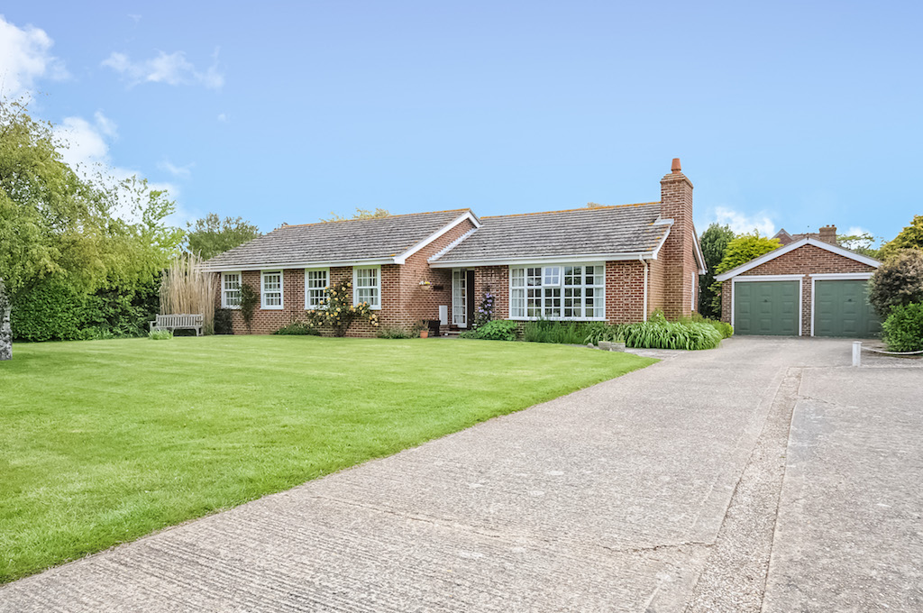 Property for Sale, West Wittering Windrush, 2 Middlefield Baileys